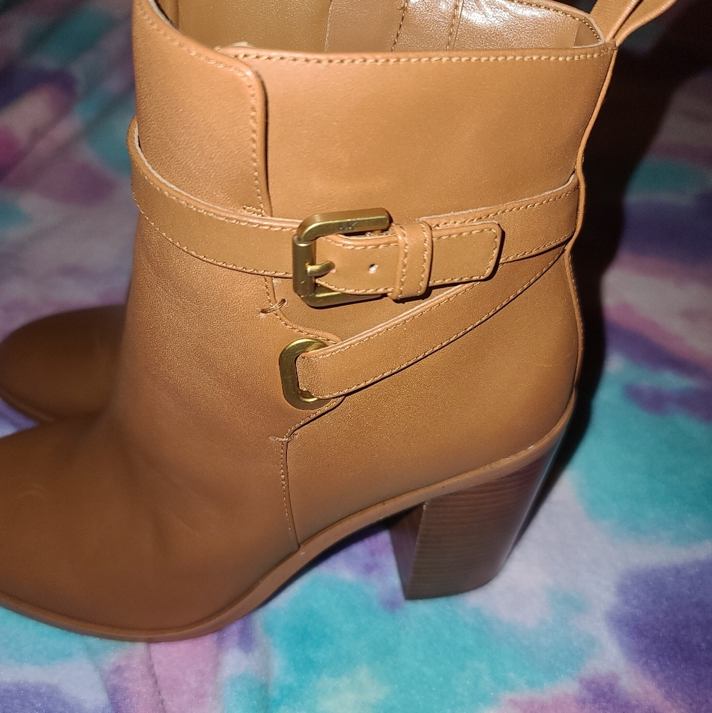 Micheal Kors Booties - Picture 8 of 16